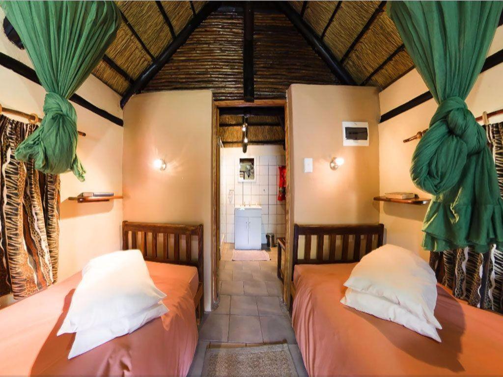 Ombinda Country Lodge Outjo Quarto foto